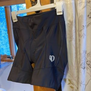 Pearl Izumi Women’s Cycling Shorts Size M NWOT